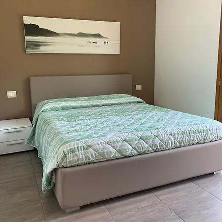 Iris Apartament Spinone Al Lago